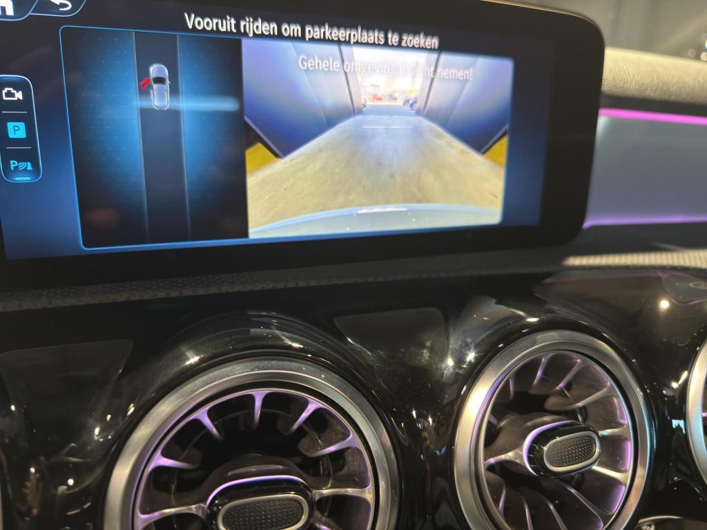 Mercedes-Benz A-Klasse 180 amg line | pano | sfeer | stoelverw. | camera | 