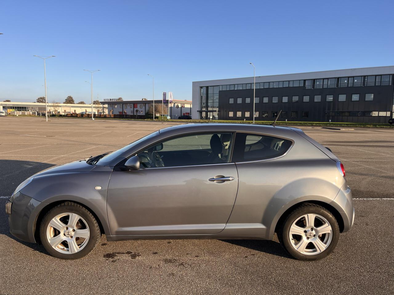 Alfa Romeo MiTo 1.4 16V 2009 Grijs -184.000 km