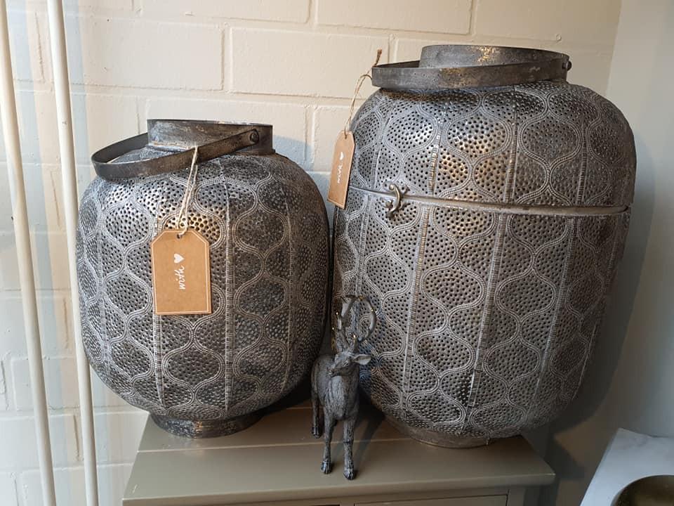 HEEL VEEL DECO, VERLICHTING, BANKEN, STOELEN, KASTJES ENZOVOORT BIJ 3Z