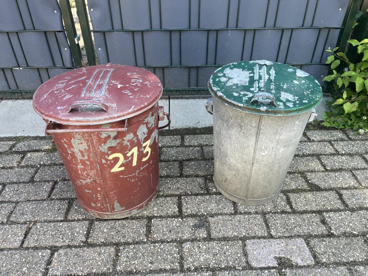 3 Vuilnisemmers staal verzinkt