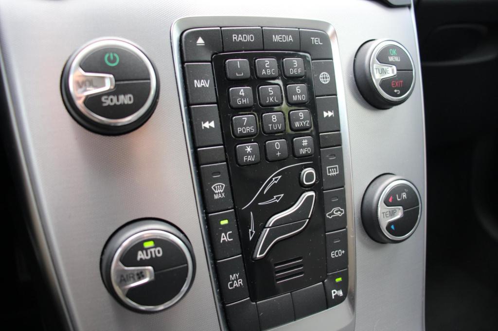 Volvo V40 1.5 t2 inscription aut. - leder - full led - navi - citycafety - 