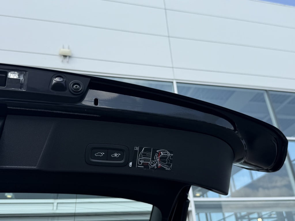 Volvo XC40 t4 211pk recharge inscription exp| panodak| camera| stoel+stuur.
