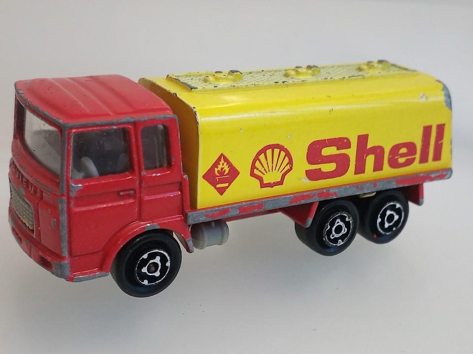 Majorette Saviem Shell Tankwagen 1/100