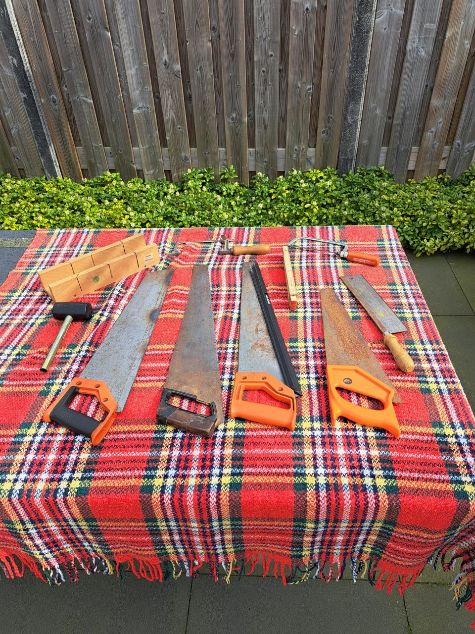 Tuingereedschap diverse zagen voor de starter, etc.