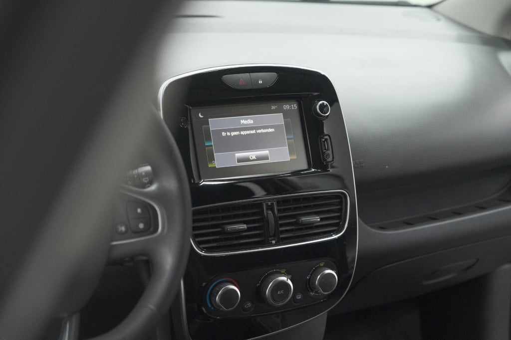 Renault Clio tce 90 limited | navigatie | parkeersensoren | cruise control 