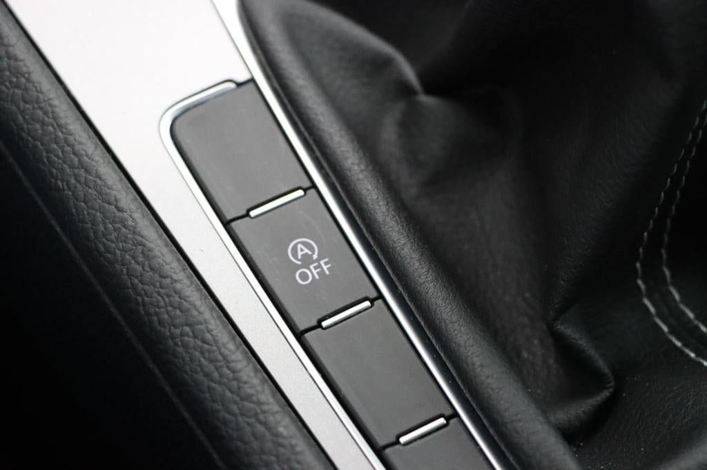 Volkswagen Golf 1.2 tsi connected series 110pk