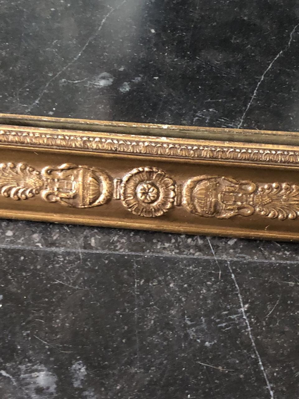 Zeer mooie oude brocante spiegel in vergulde bewerkte lijst