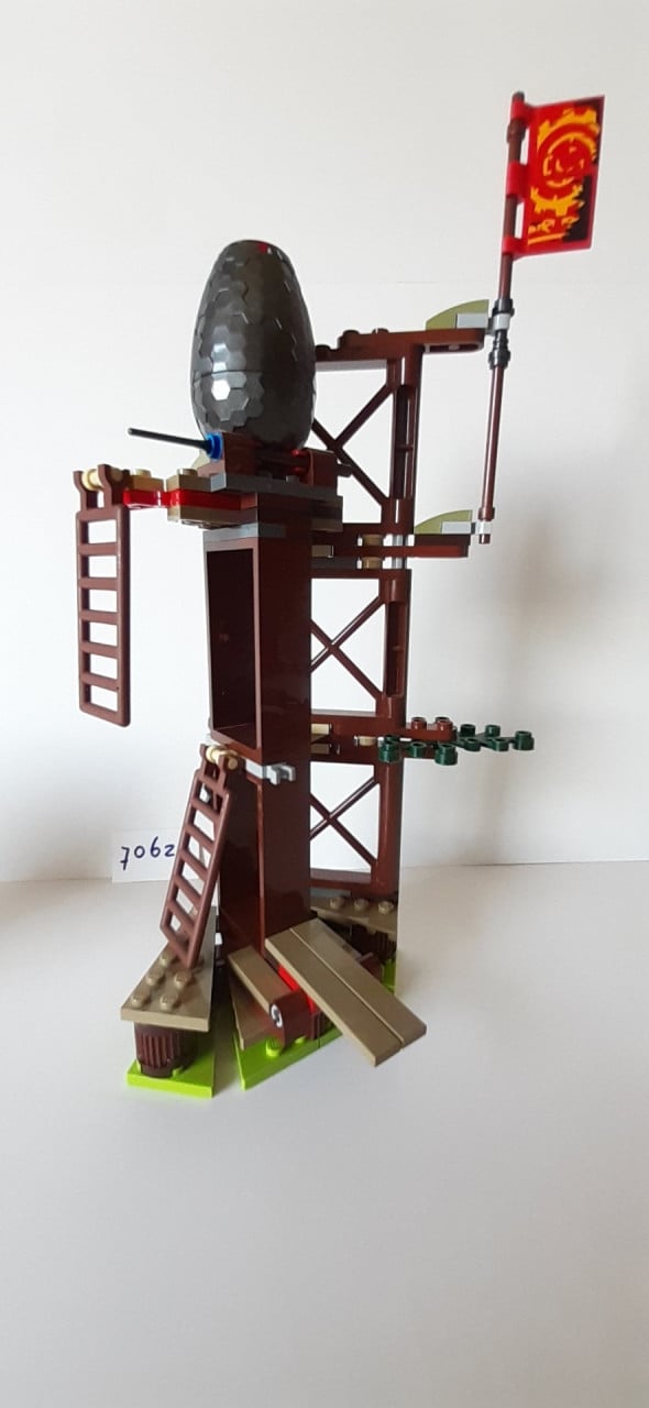 LEGO Ninjago 70626: De Komst van de Iron Doom