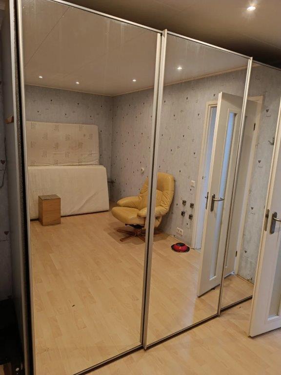 Hulsta kledingkast kast legkast hangkast 245 cm breed