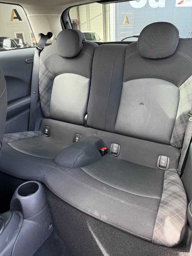 Mini Cooper 1.5 - chili - pano