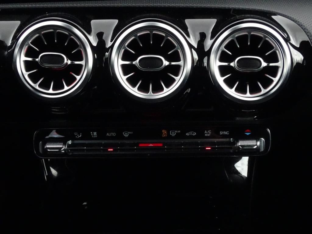 Mercedes-Benz A-Klasse 200 business solution plus upgrade | camera | led | 