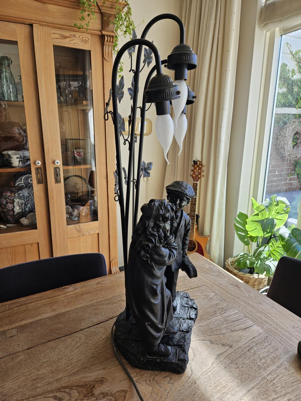 Prachtige Tafellamp 'De Jonge Geliefden' Moreau, Art Nouveau