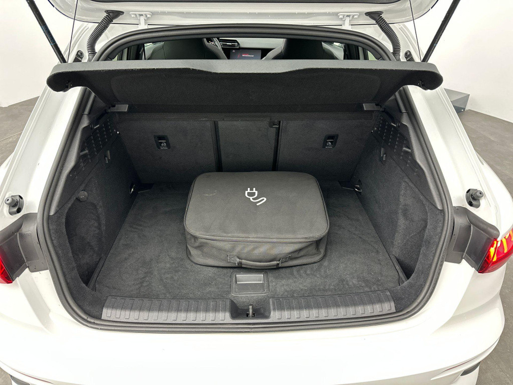 Audi A3 sportback 45 tfsi e s-line pano b&o matrix carplay
