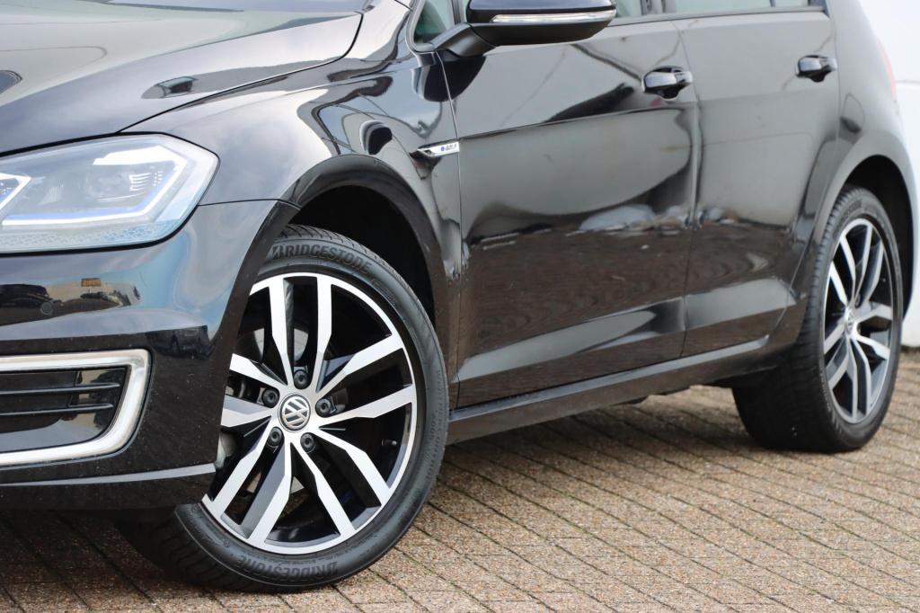 Volkswagen E-golf e-edition | soh 94,3% | navigatie | parkeersensoren | dri
