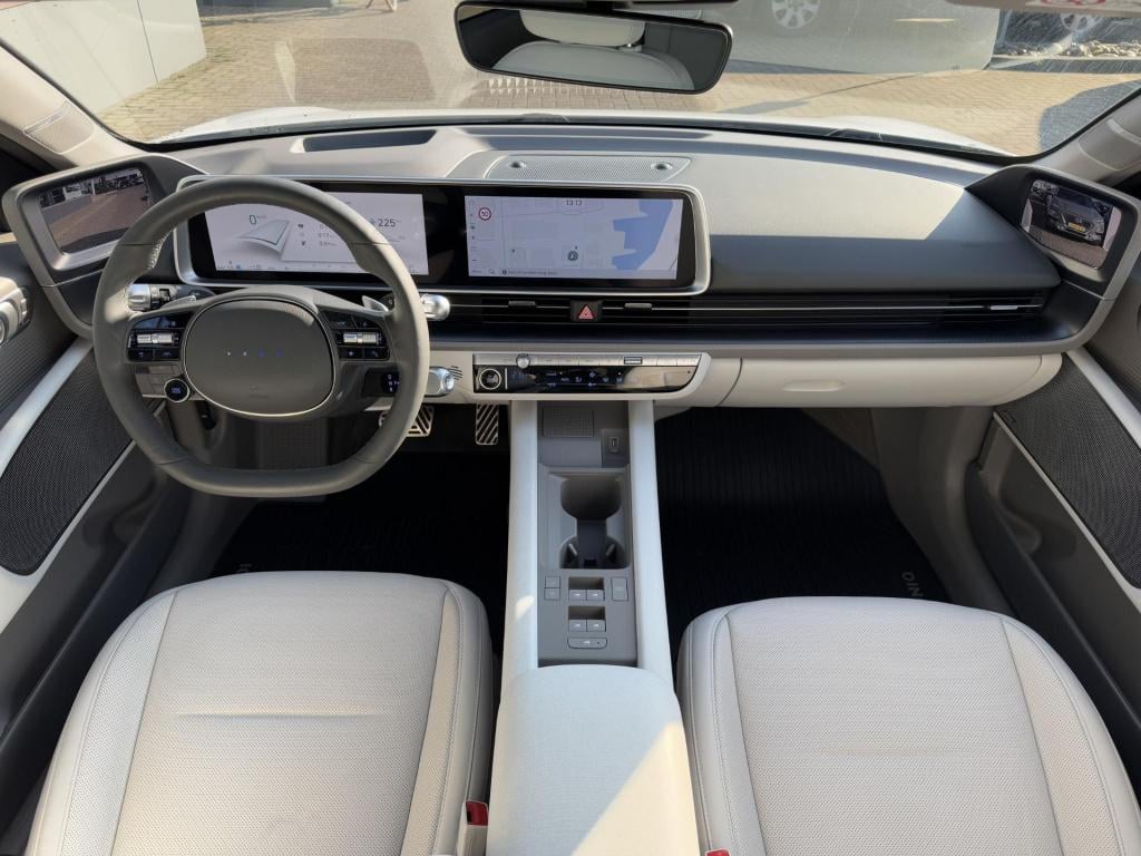 Hyundai Ioniq 6 lounge 77.4 kwh soh 97% + camera buitenspiegels!