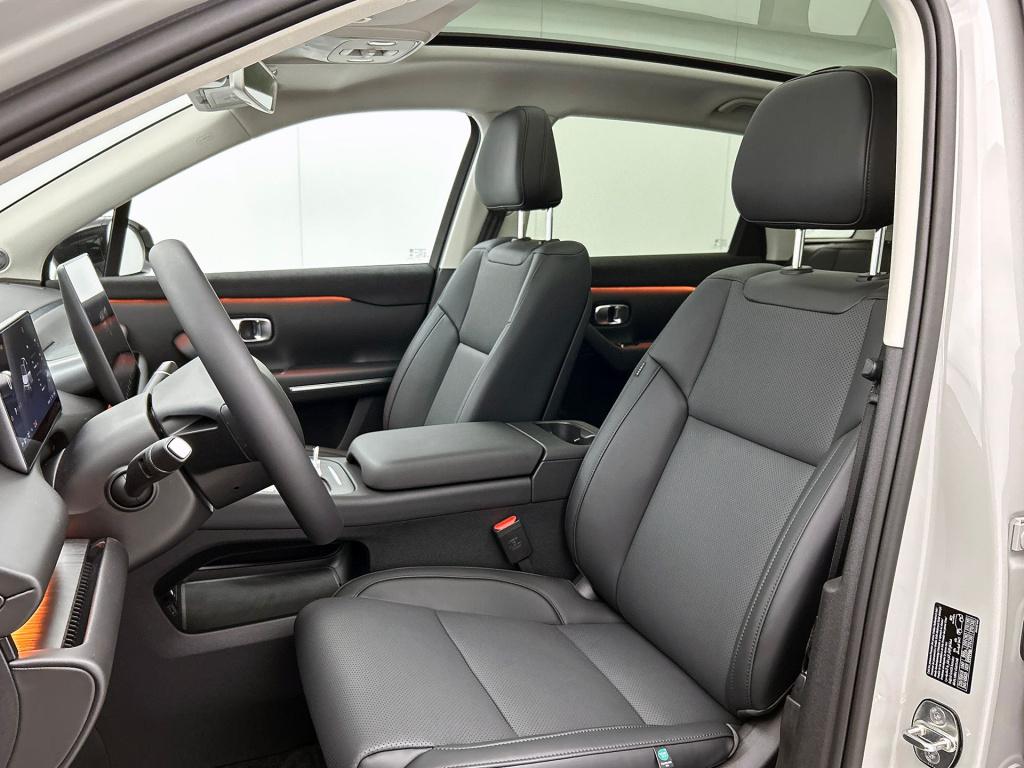 Leapmotor C10 design reev (hybrid) 28.4 kwh | black interieur | stoel-koeli