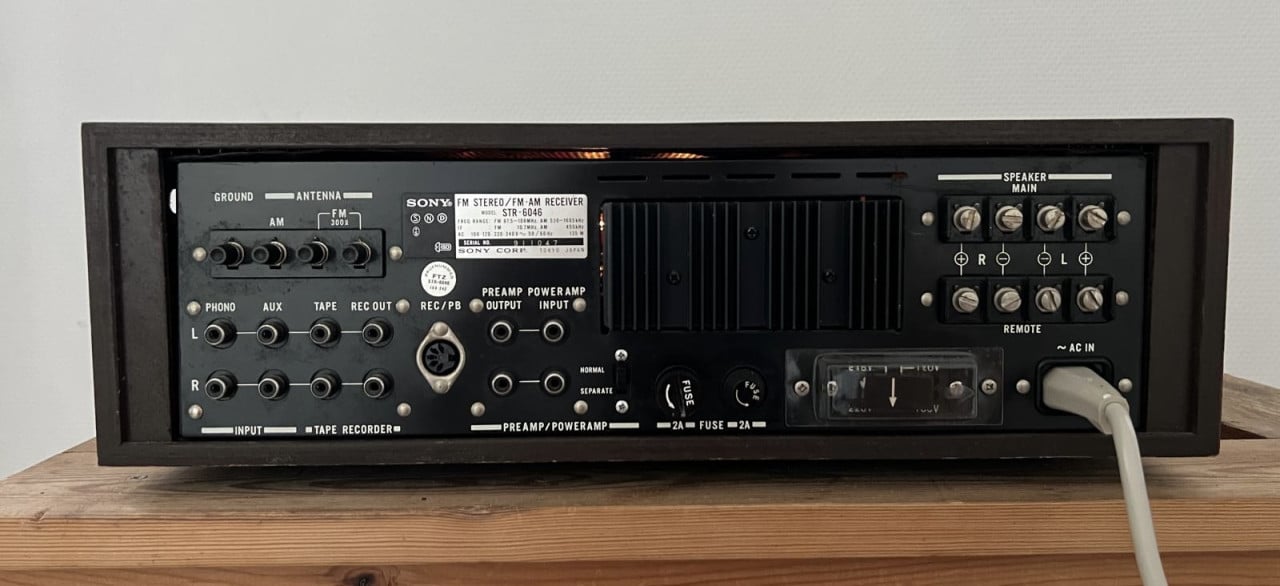 Sony Vintage Reciever STR 6046
