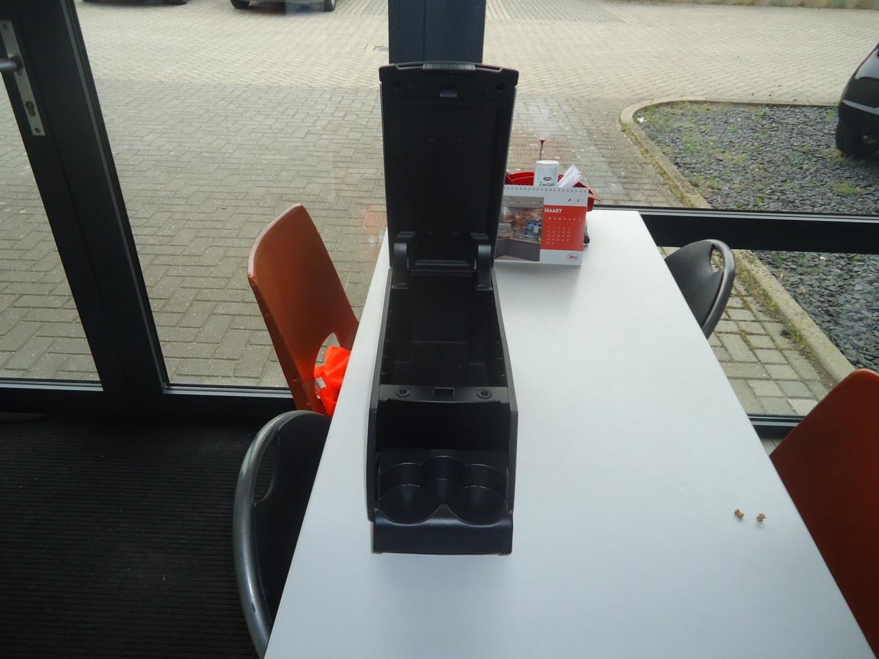 Armsteun meriva a achter