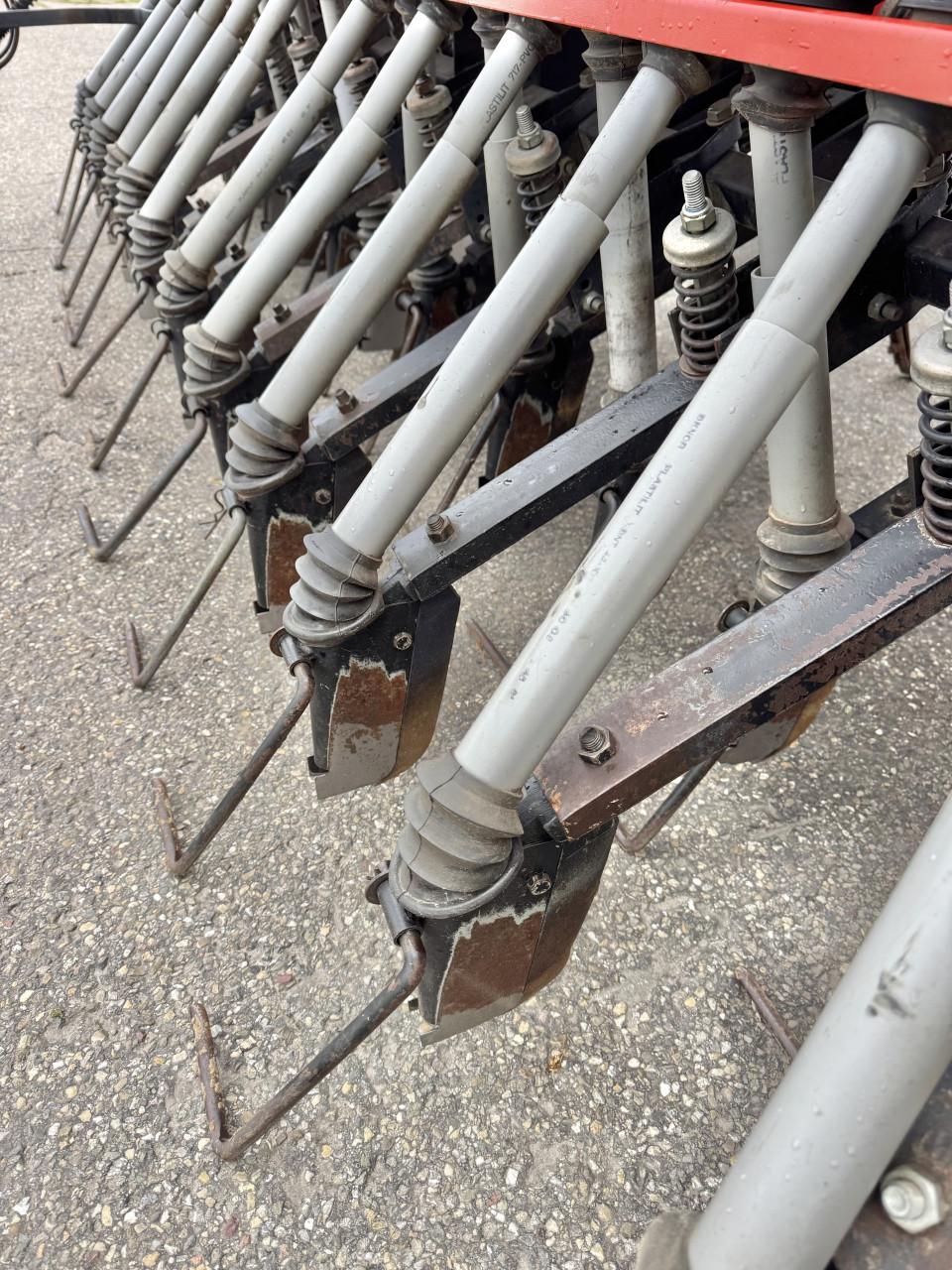 Roger zaaimachine met triltand eg 3 Mtr