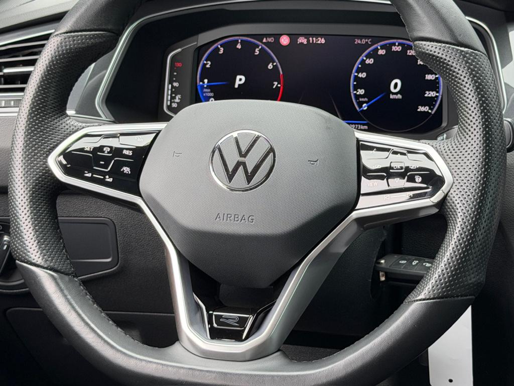 Volkswagen Tiguan 1.5 tsi 150pk dsg r-line | trekhaak | camera | carplay | 