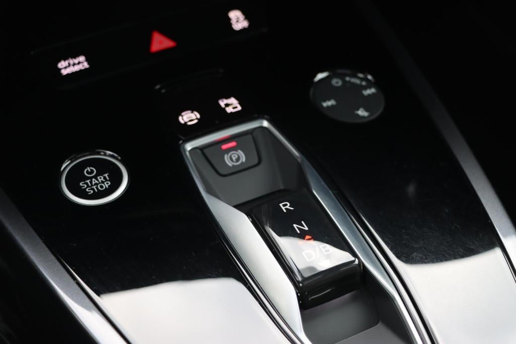 Audi Q4 E-tron 40 launch edition s competition 77 kwh