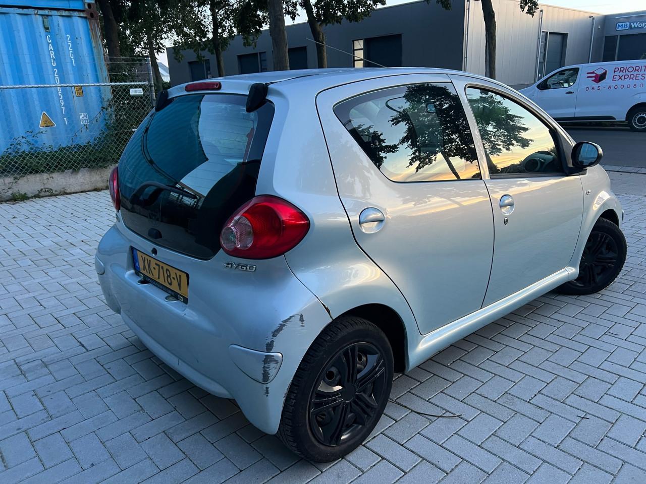 Toyota Aygo 1.0-12V Airco € 999
