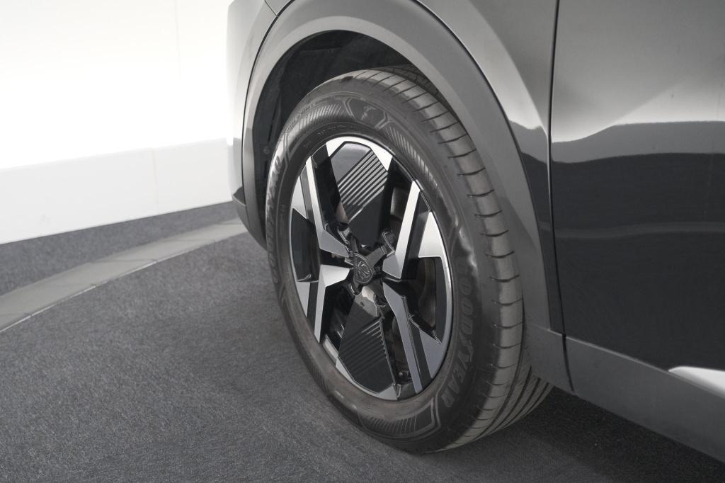 Peugeot 2008 puretech 100 allure | apple carplay | parkeersensoren | climat