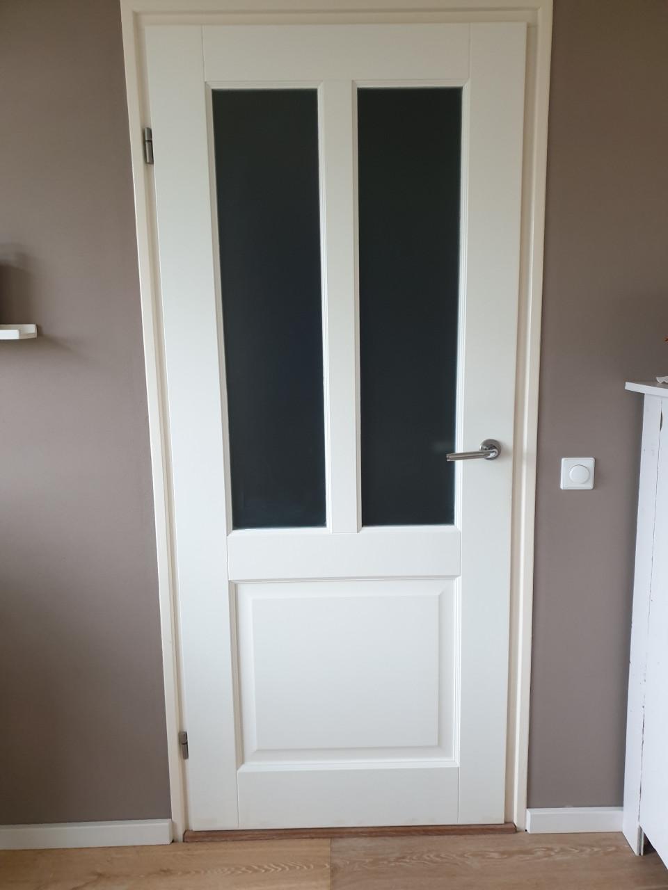 2 opdekdeuren links draaiend.