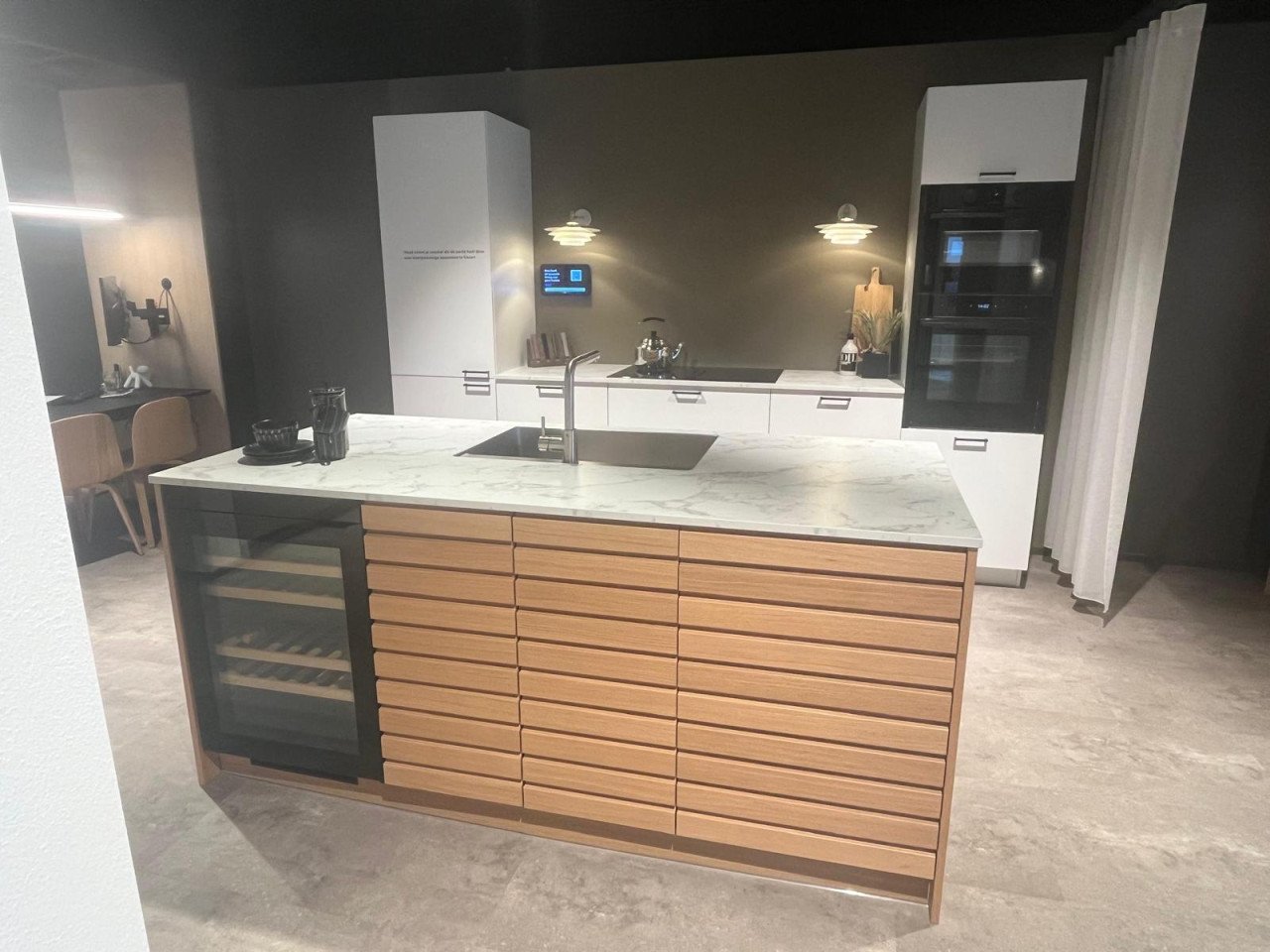 EILANDKEUKEN KVIK VEDA white icm CIMA light oak