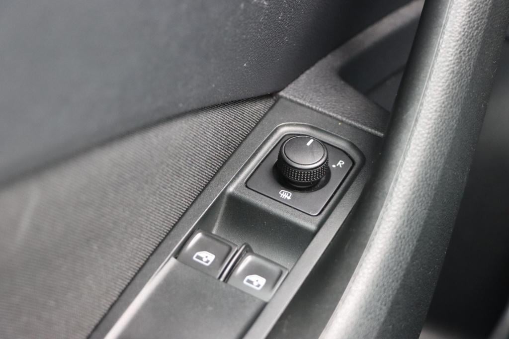 Skoda Scala 1.0 tsi sport business
