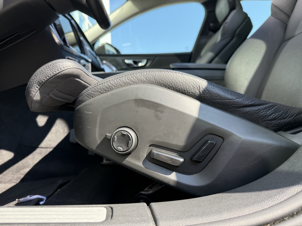 Volvo V60 b3 163pk inscription| panodak| adap.cruise| camera| leder| h&k s