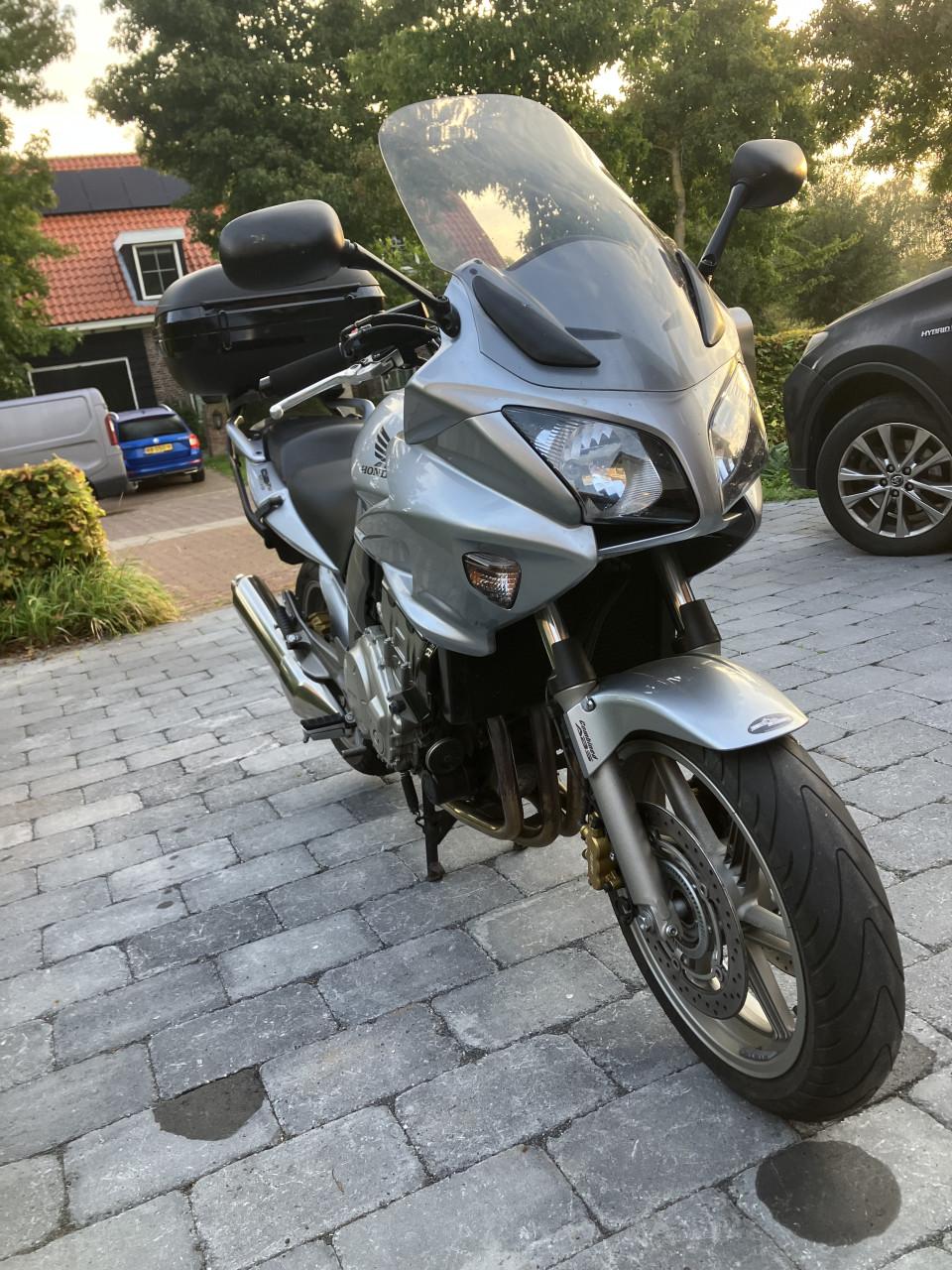 Honda CBF1000A 2008 slechts 21.390 km topkoffer recent geserviced 100% goed