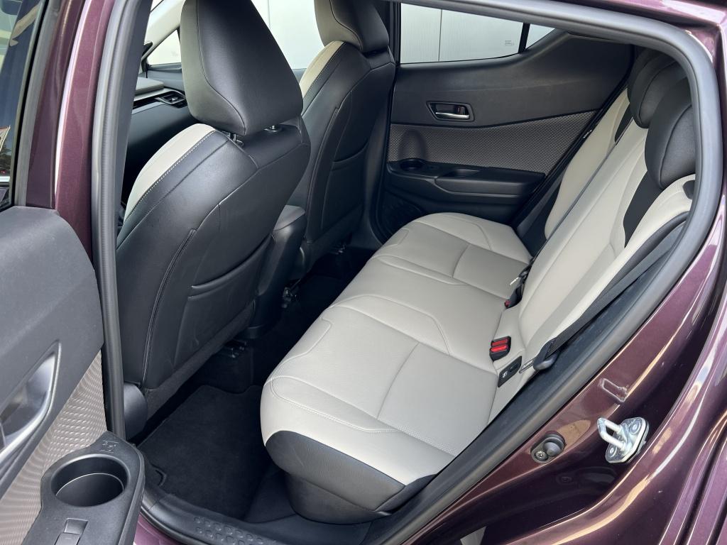 Toyota C-hr 1.8 hybrid executive