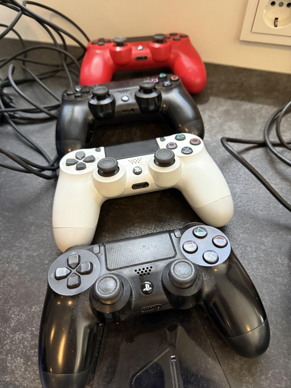 Playstation 4 Pro 1TB incl. PS VR Set compleet!
