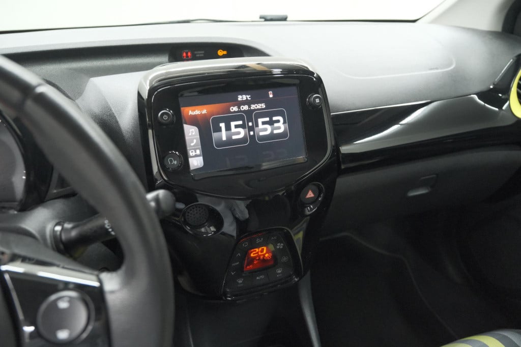 Peugeot 108 1.0 e-vti collection top! | elektrisch vouwdak | apple carplay 