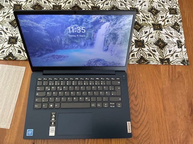 LENOVO Laptop