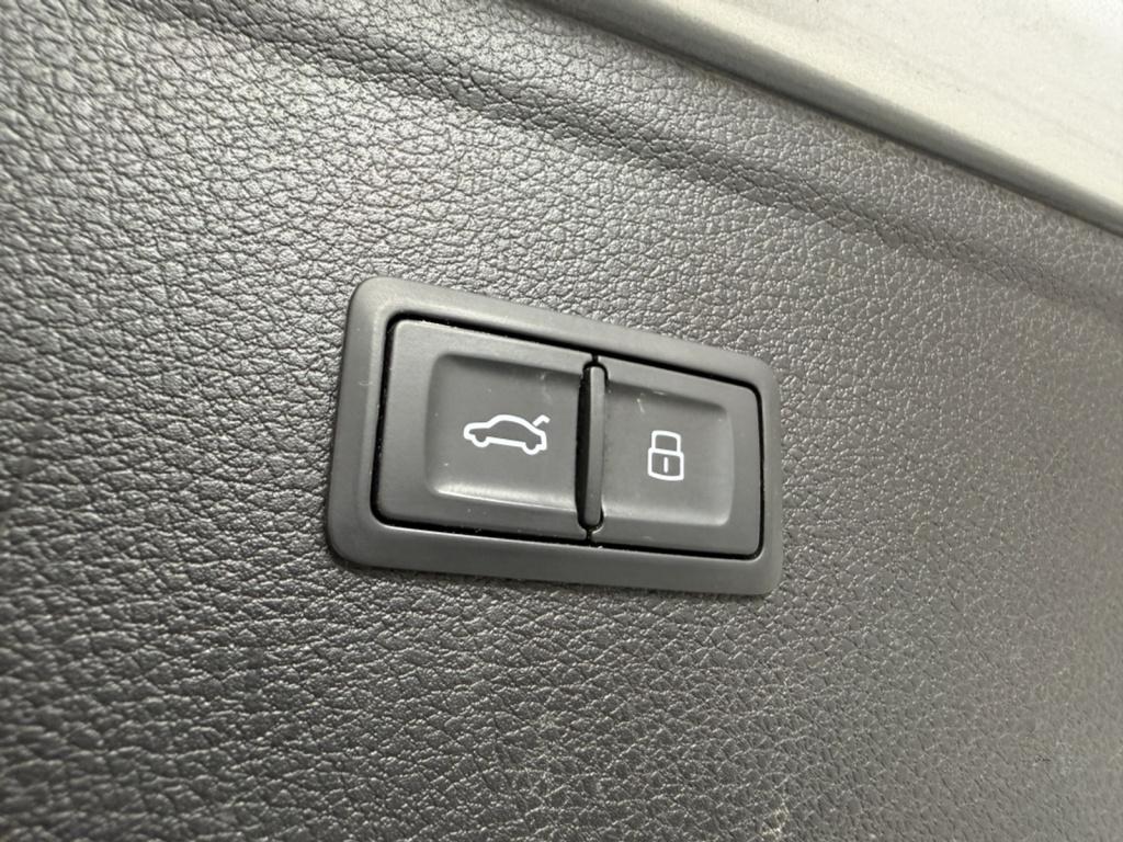 Audi Q5 55 tfsi e s edition | luchtvering | panoramadak | keyless |