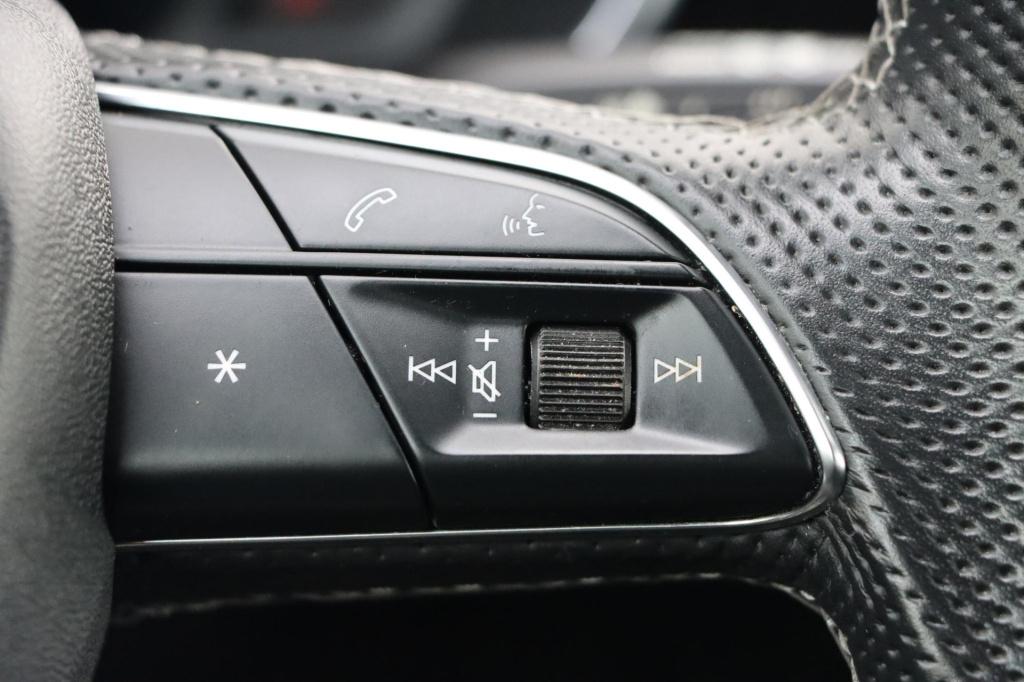 Audi Q3 45 tfsi e s edition 245pk s tronic | soh 90,3% |