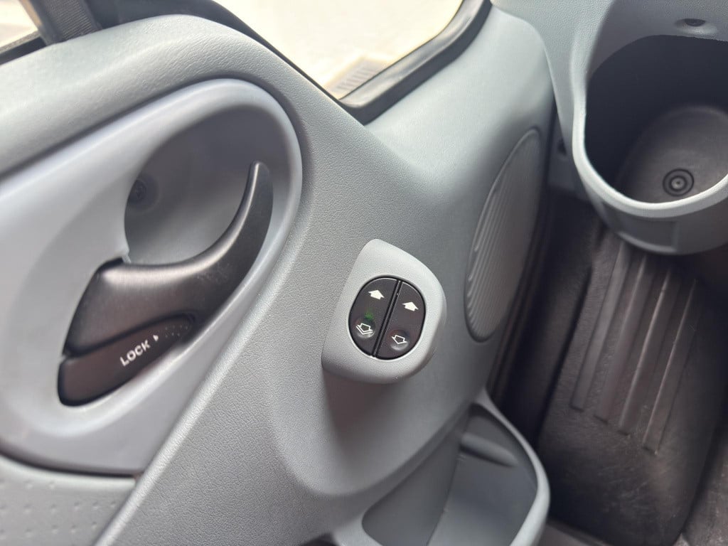 Ford Transit kombi 300s 2.2 tdci ambiente 9 persoons airco