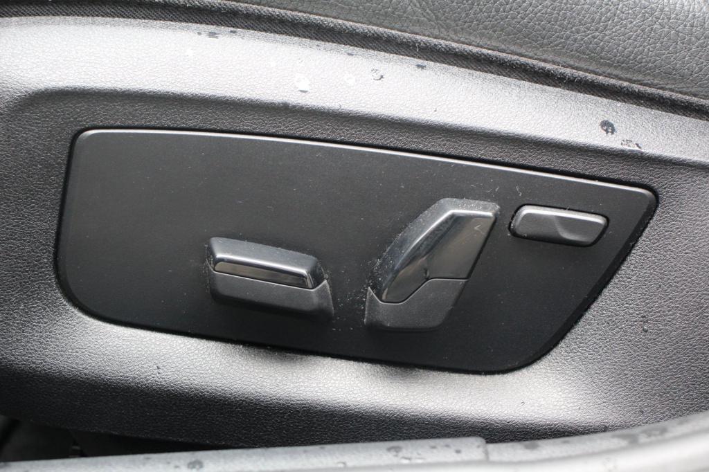 BMW 5 Serie touring 530e m-sport - 292 pk - berninagrau - trekhaak - applec