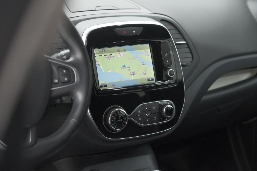 Renault Captur tce 120 edc intens | camera | navigatie |  parkeersensoren |