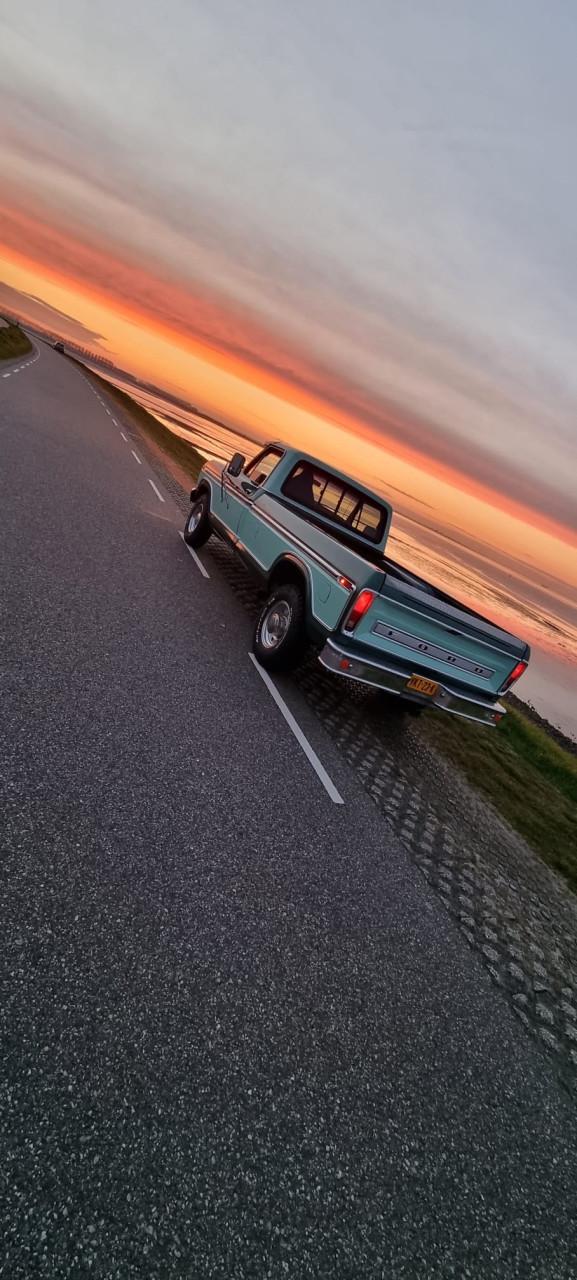 Trouwauto Ford pickup usa (zelf rijden)