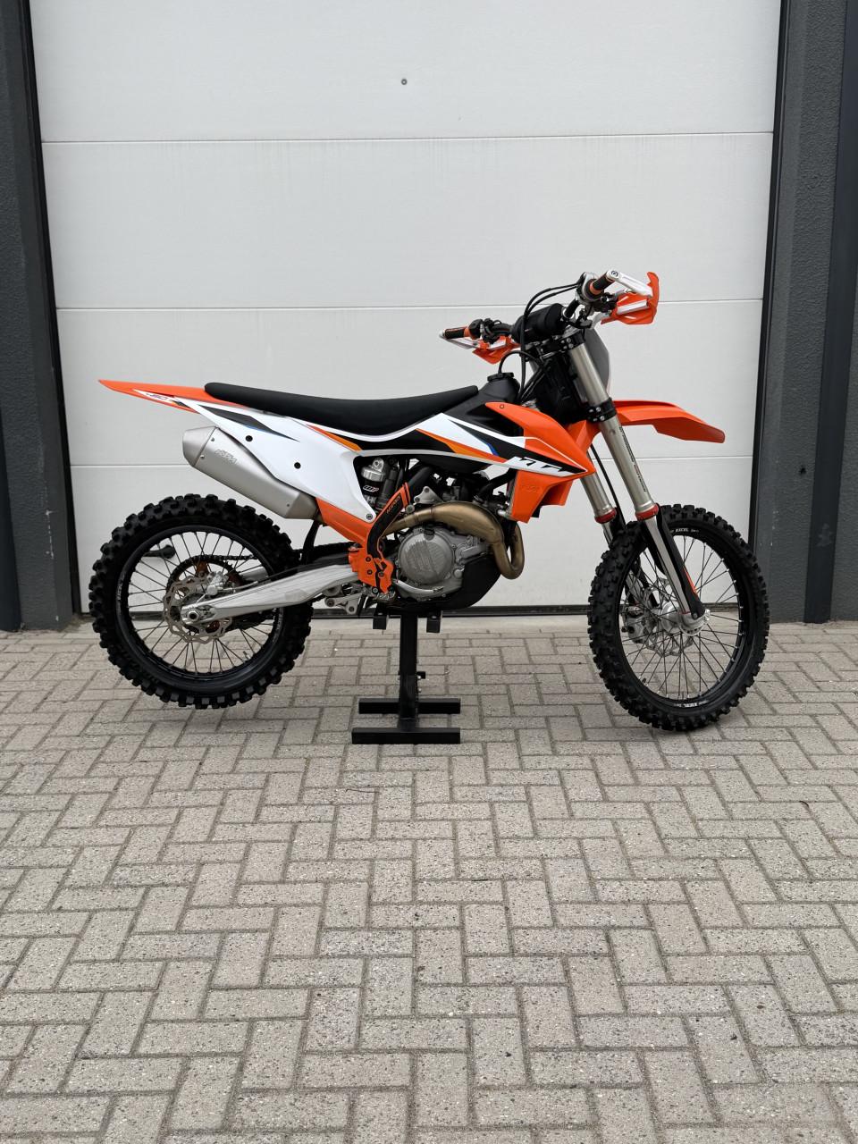 KTM 450 SX-F Crossmotor 2 uur (bj 2019)