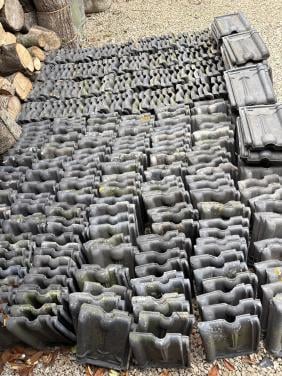 Oude blauwe kruispannen 550 stuks