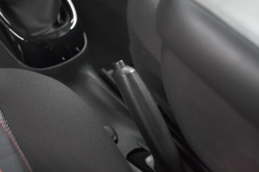 Peugeot 108 1.0 e-vti allure top! | elektrisch vouwdak | trekhaak | camera 