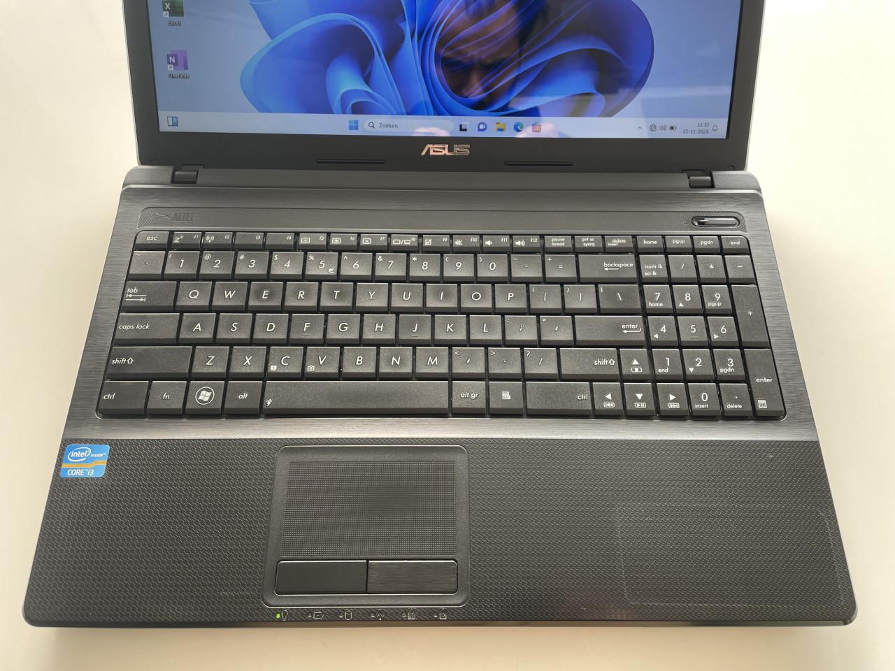 Asus 15.6 inch / met Windowd 11 ssd en office pakket