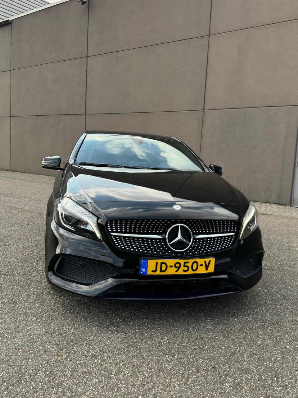 Zeer nette, goed onderhouden Mercedes A-Klasse AMG Night Pakket.