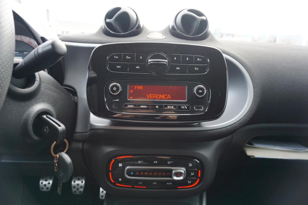 Smart Forfour 1.0 passion airco / cruise / elektr. ramen / camera / lm velg