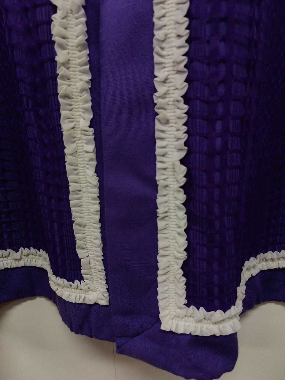 Paarse vintage gordijnen