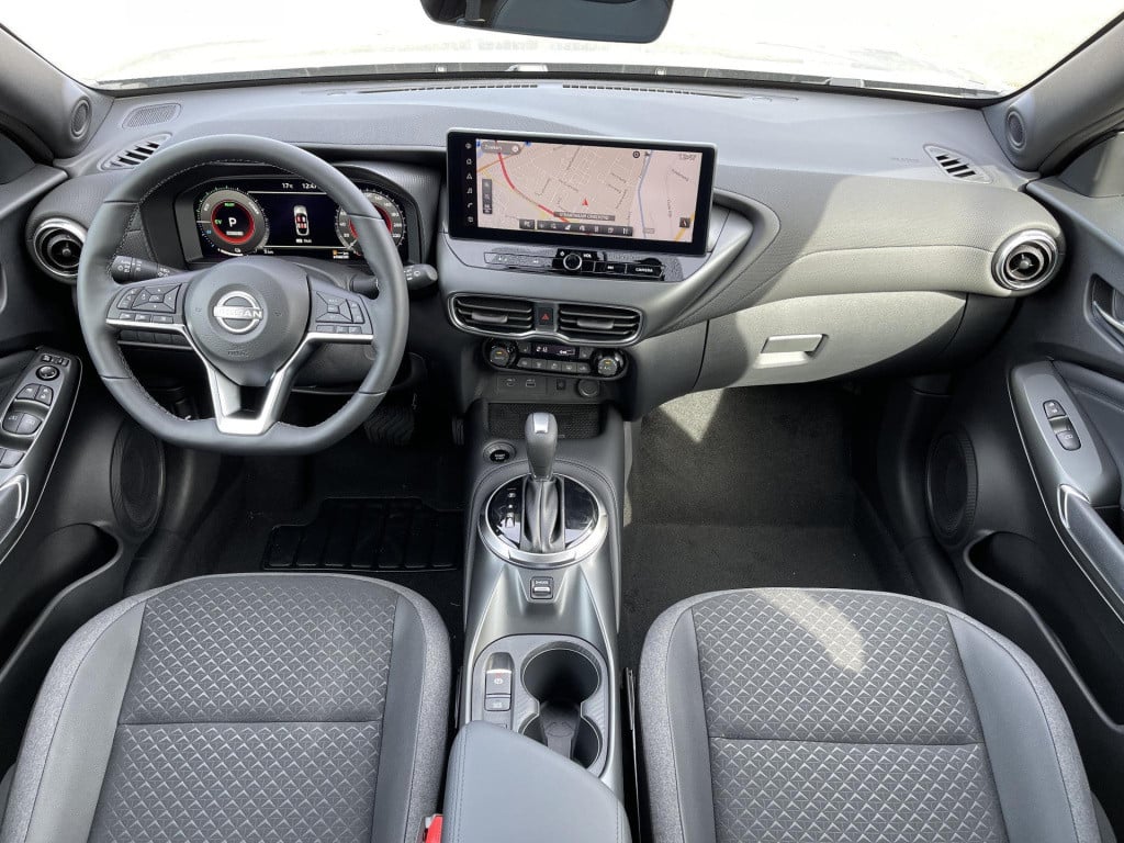 Nissan Juke 1.6 hybrid n-connecta cold pack